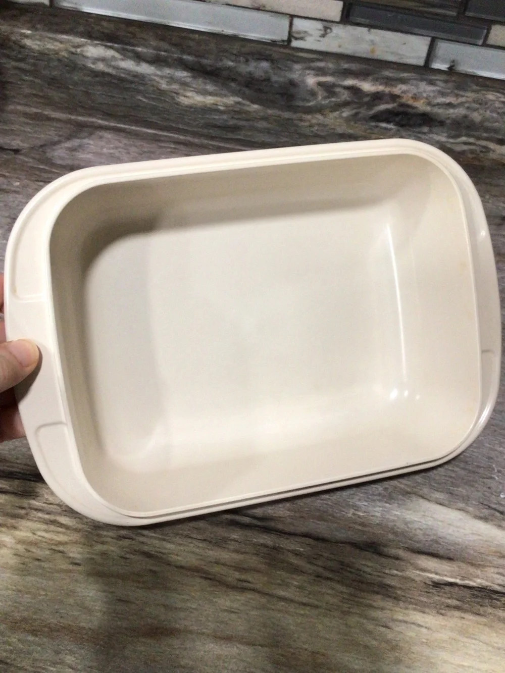 Vintage Tupperware Ultra 21 Loaf Pan & Lid 1.5 Qt Beige Microwave Oven Safe
